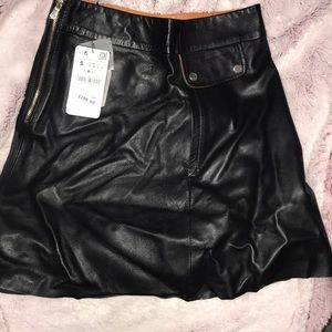 Leather Zara skirt!